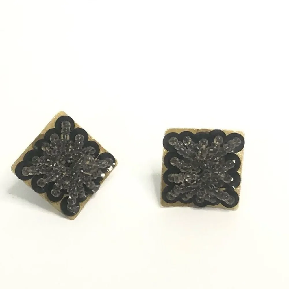 vintage seed bead‎ black silver square screw on 3/4 inch